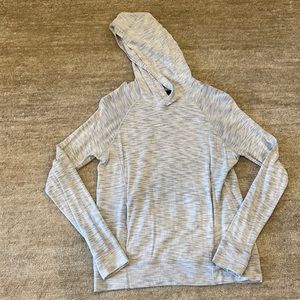 Lululemon gray pullover front pocket size 8